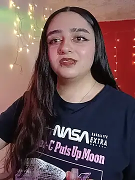 Snapshot of IvonneT chatting on July 11, 2026, 8:22 pm IvonneT online show from July 11, 2026, 8:22 pm