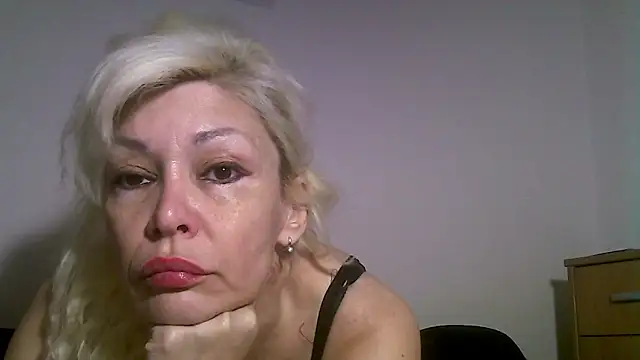 Snapshot of EvaaMina chatting on April 24, 2026, 1:35 pm EvaaMina online show from April 24, 2026, 1:35 pm