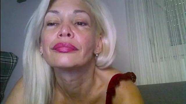 Snapshot of EvaaMina chatting on July 7, 2026, 6:47 am EvaaMina online show from July 7, 2026, 6:47 am