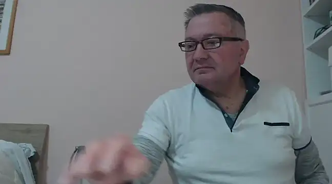 Snapshot of YOU6me chatting on January 12, 2025, 6:27 pm YOU6me online show from January 12, 2025, 6:27 pm