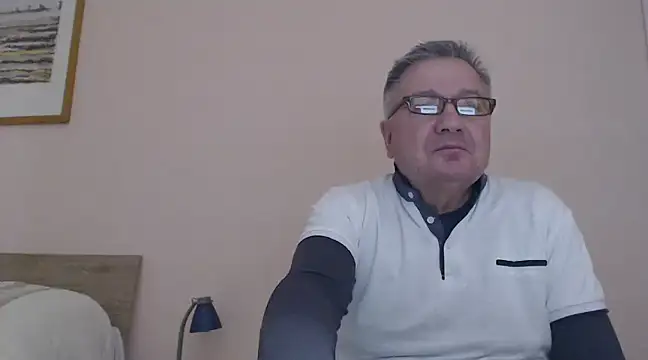 Snapshot of YOU6me chatting on January 17, 2025, 3:22 pm YOU6me online show from January 17, 2025, 3:22 pm