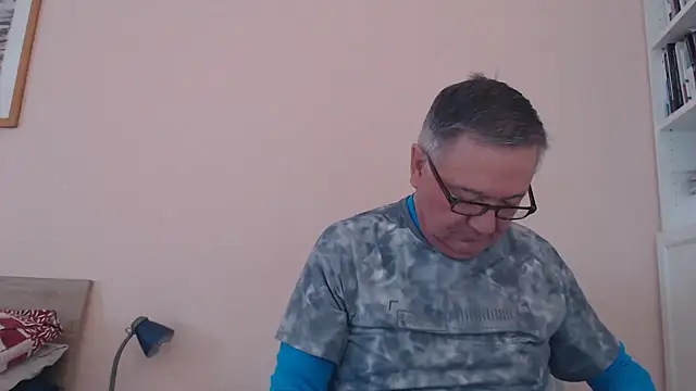 YOU6me online show from October 3, 2025, 8:44 am