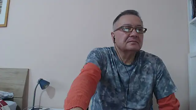 YOU6me online show from October 17, 2025, 10:40 am