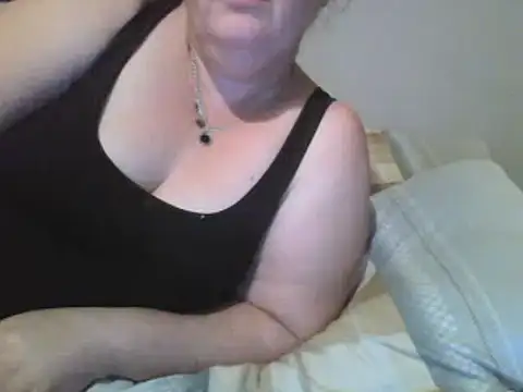 Snapshot of chubbypeach123 chatting on November 22, 2025, 12:53 am chubbypeach123 online show from November 22, 2025, 12:53 am