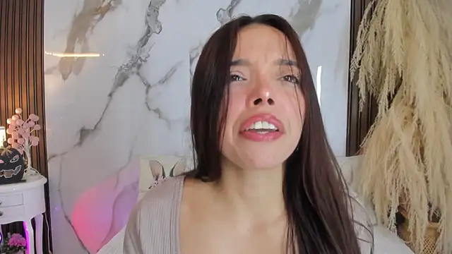 Snapshot of hannahill69 chatting on October 11, 2025, 4:44 am hannahill69 online show from October 11, 2025, 4:44 am