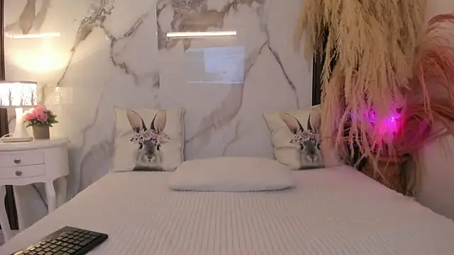 hannahill69 online show from December 2, 2025, 5:35 am