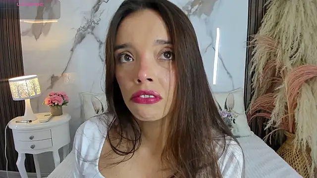 hannahill69 online show from March 24, 2026, 5:12 am