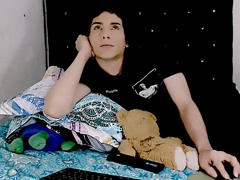 camii extrange online show from March 13, 2026, 7:53 pm