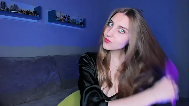 CassiaBlade1 online show from December 7, 2024, 7:21 pm