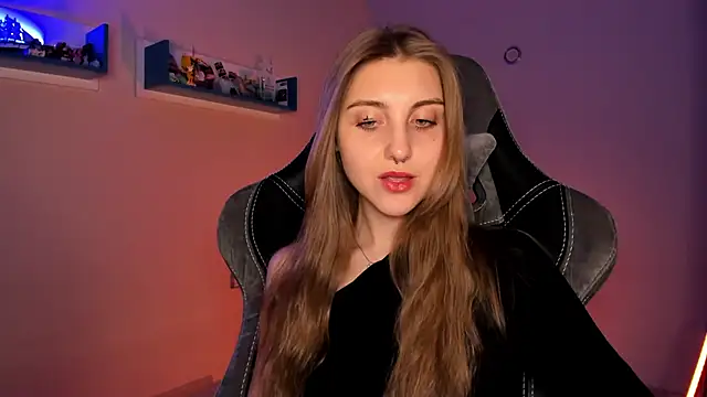 CassiaBlade1 online show from January 24, 2025, 7:07 pm