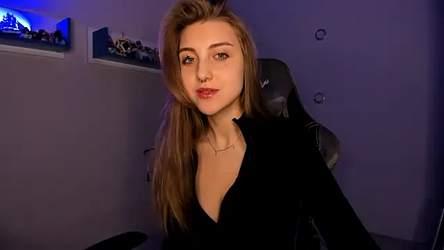 CassiaBlade1 online show from January 27, 2025, 7:24 pm