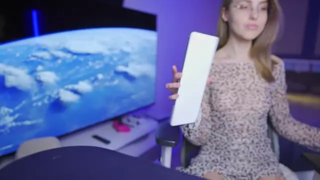 CassiaBlade1 online show from March 18, 2026, 4:32 pm