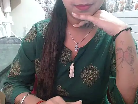 LovingPihu online show from April 6, 2026, 5:08 am