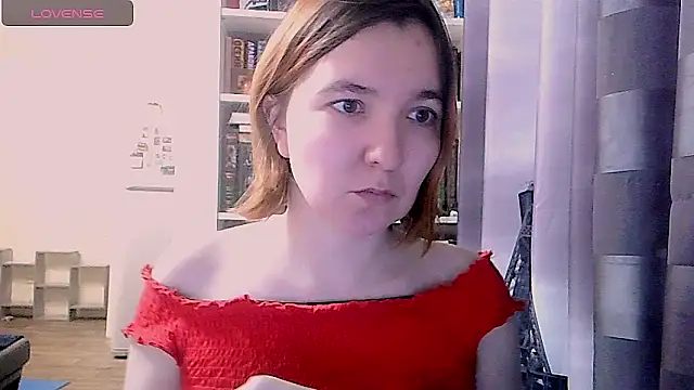Snapshot of BrattyFoxyGirl chatting on December 7, 2024, 1:29 pm BrattyFoxyGirl online show from December 7, 2024, 1:29 pm