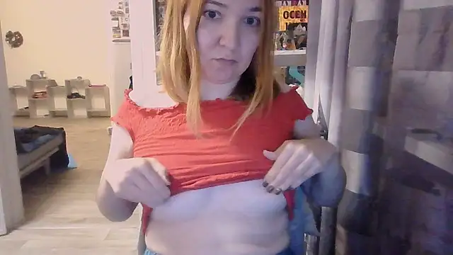 Snapshot of BrattyFoxyGirl chatting on October 16, 2025, 2:29 pm BrattyFoxyGirl online show from October 16, 2025, 2:29 pm