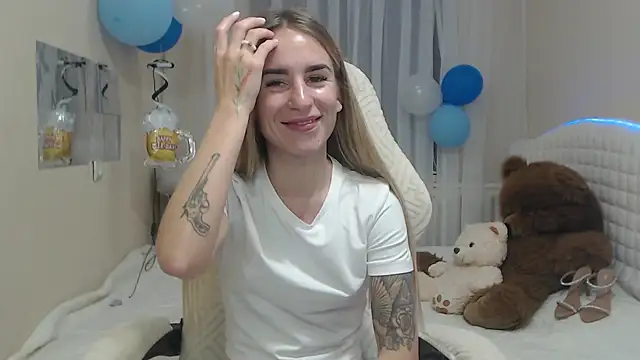 Snapshot of DeboraHorny chatting on October 3, 2025, 6:10 am DeboraHorny online show from October 3, 2025, 6:10 am