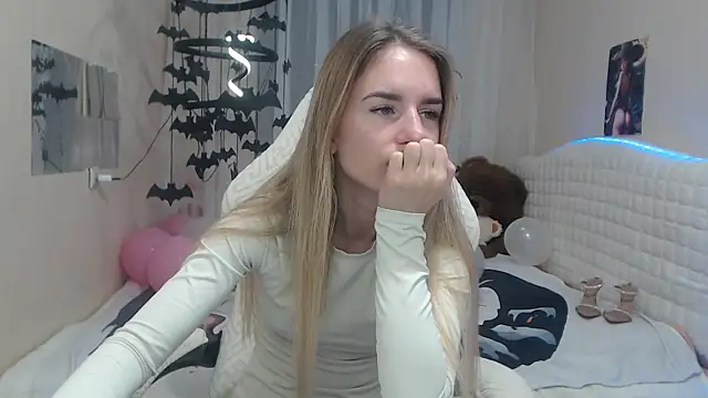 Snapshot of DeboraHorny chatting on October 16, 2025, 6:03 am DeboraHorny online show from October 16, 2025, 6:03 am