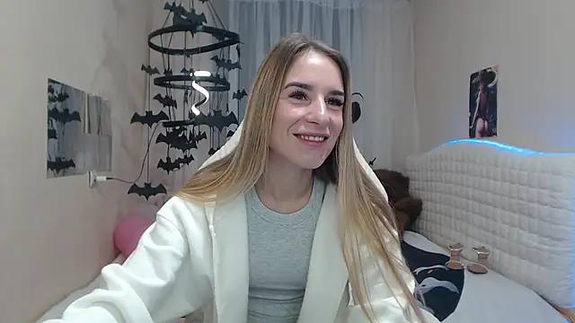 Snapshot of DeboraHorny chatting on November 1, 2025, 6:59 am DeboraHorny online show from November 1, 2025, 6:59 am