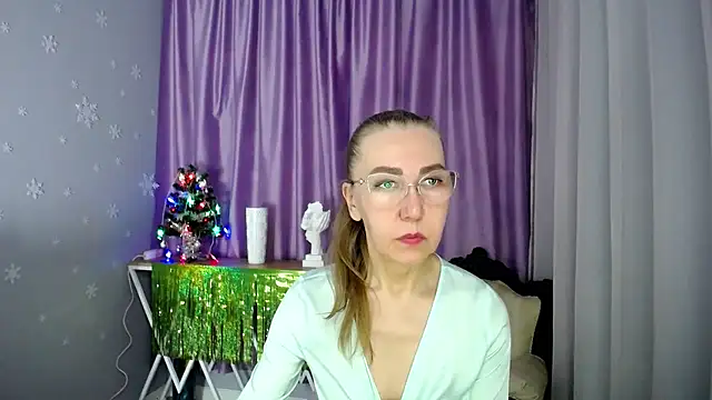 queen a n i online show from December 13, 2024, 12:06 pm