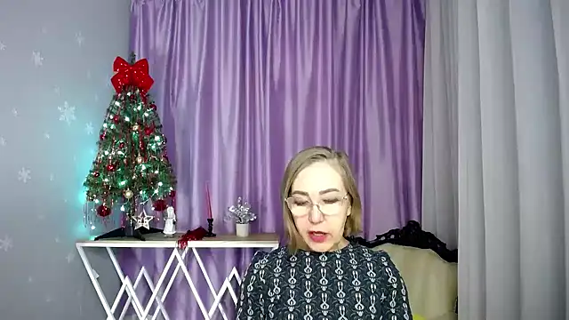 queen a n i online show from March 1, 2026, 7:10 am