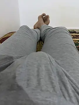 Snapshot of HHHHHxxn chatting on April 1, 2026, 9:56 pm HHHHHxxn online show from April 1, 2026, 9:56 pm