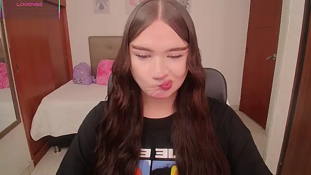 Snapshot of Miley_Baker chatting on February 3, 2026, 3:28 pm Miley Baker online show from February 3, 2026, 3:28 pm