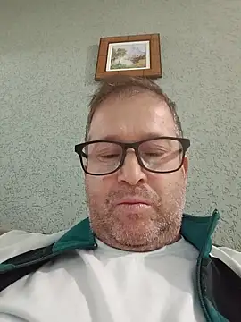 tavio1 online show from May 30, 2026, 8:06 pm
