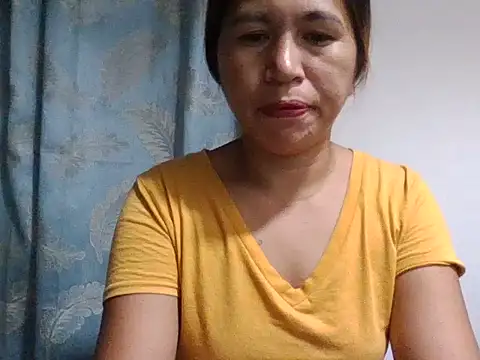Snapshot of h0ney_lips chatting on November 15, 2025, 10:23 am h0ney lips online show from November 15, 2025, 10:23 am