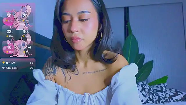 Mia Tin online show from October 4, 2025, 5:44 pm