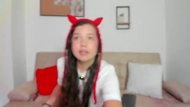 BUUNNY BELLA online show from March 22, 2026, 10:13 pm