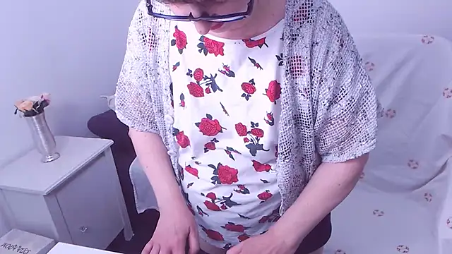 ChristaRose online show from December 15, 2024, 4:07 am