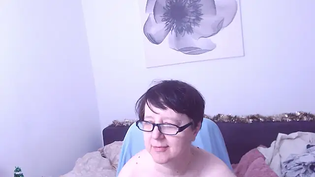 ChristaRose online show from December 21, 2025, 1:40 pm