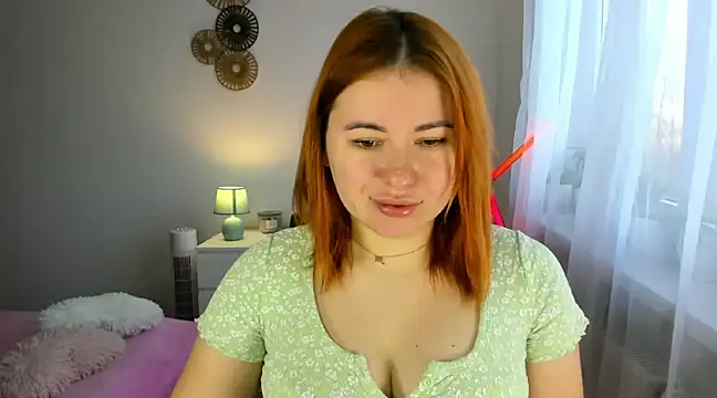 Snapshot of LAYLAxSTAR chatting on March 6, 2025, 7:14 am LAYLAxSTAR online show from March 6, 2025, 7:14 am