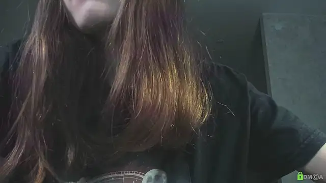 Courtney Luv online show from December 18, 2025, 12:22 pm