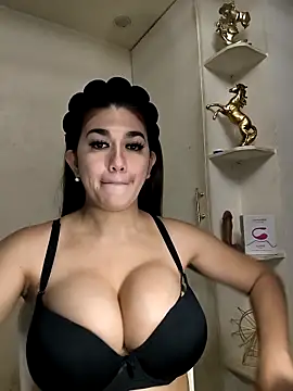 SexyFatHugeCock online show from February 18, 2026, 11:28 am