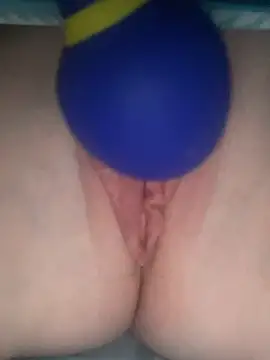 Snapshot of ToysRus24 chatting on February 13, 2025, 8:03 pm ToysRus24 online show from February 13, 2025, 8:03 pm