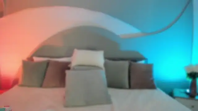 Snapshot of Nicolle_W chatting on October 10, 2025, 11:53 am Nicolle W online show from October 10, 2025, 11:53 am