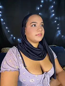 Maryam yamal online show from November 7, 2025, 8:42 pm