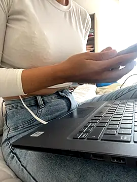 DulceMya6 online show from September 19, 2025, 8:53 pm