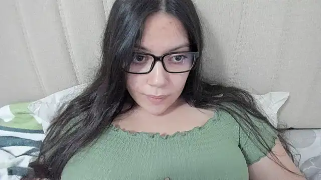 Snapshot of roniewester chatting on March 16, 2025, 2:21 am roniewester online show from March 16, 2025, 2:21 am