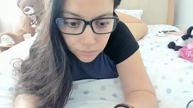 Snapshot of roniewester chatting on September 11, 2025, 2:50 pm roniewester online show from September 11, 2025, 2:50 pm