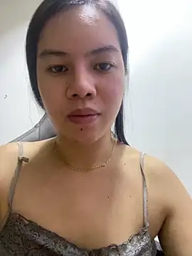 Hebefemme online show from February 18, 2026, 11:06 am