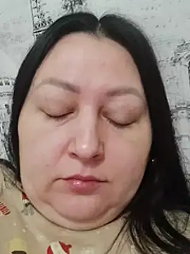 Rini333 online show from January 8, 2026, 10:39 am