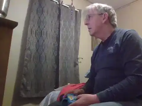 Snapshot of jck1m0t chatting on December 25, 2024, 3:29 am jck1m0t online show from December 25, 2024, 3:29 am