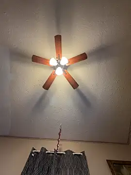 Snapshot of jck1m0t chatting on February 6, 2025, 1:27 am jck1m0t online show from February 6, 2025, 1:27 am