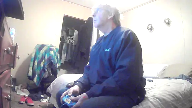 Snapshot of jck1m0t chatting on February 6, 2025, 11:04 pm jck1m0t online show from February 6, 2025, 11:04 pm