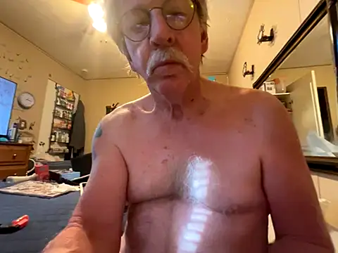 Snapshot of jck1m0t chatting on October 1, 2025, 5:19 pm jck1m0t online show from October 1, 2025, 5:19 pm