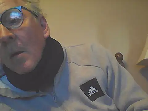 Snapshot of jck1m0t chatting on November 8, 2025, 7:34 pm jck1m0t online show from November 8, 2025, 7:34 pm