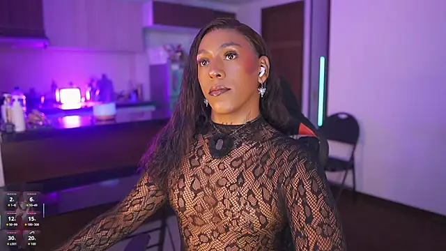 Snapshot of AmberRaus chatting on October 8, 2025, 2:31 am AmberRaus online show from October 8, 2025, 2:31 am