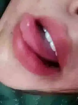 Snapshot of Srishtijain51 chatting on October 19, 2025, 8:37 am Srishtijain51 online show from October 19, 2025, 8:37 am